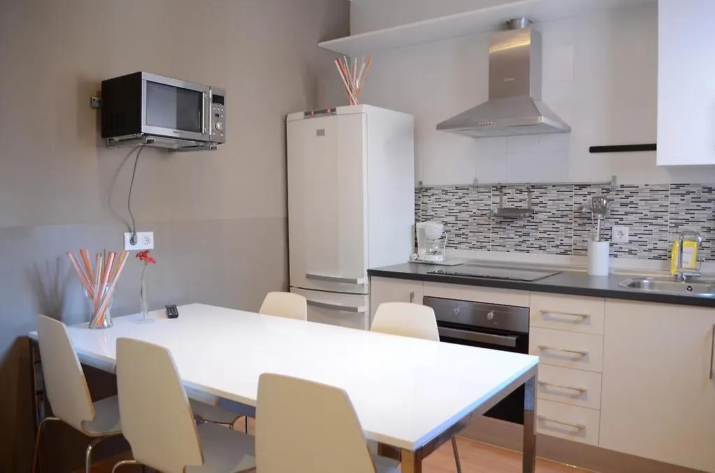 Barcelona In Apartments Poble Sec 0*,  España